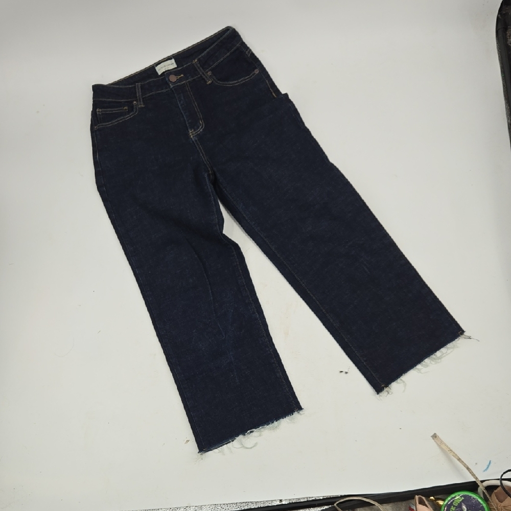 Classic Dark Blue Cropped Jeans